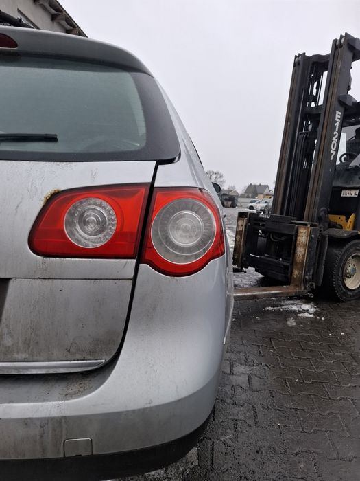 Volkswagen Passat B6 Kombi Lampa Prawy Tył