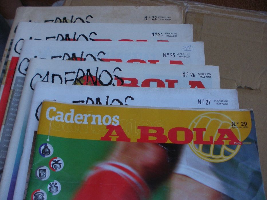 Jornais "Cadernos de ABola " dos anos 90