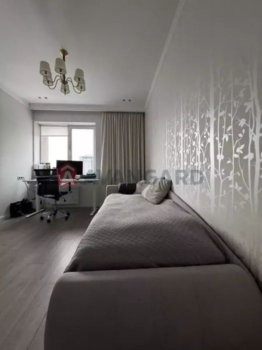 Продам 3-кім.ж/к Каскад,шикарна