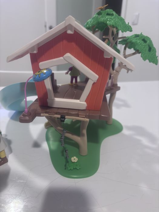 Playmobil 71001 Casa na Árvore com Escorrega e Fogueira Luz