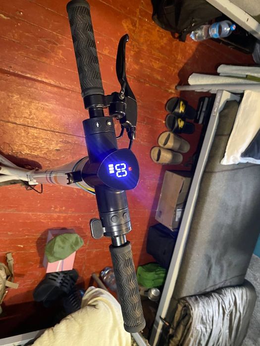 Електросамокат, в хорошому стані