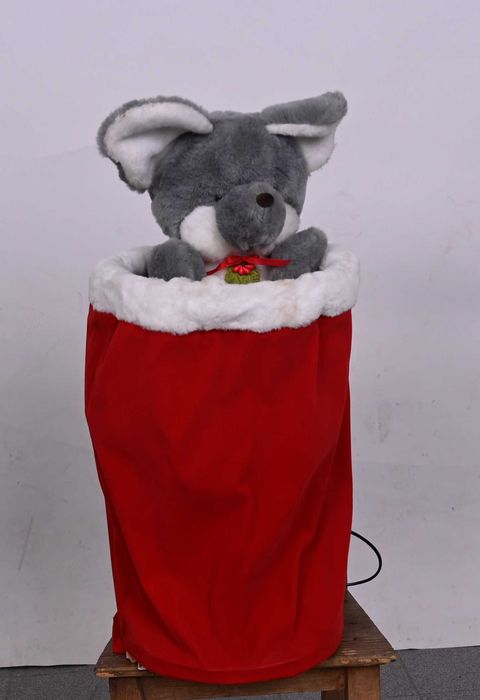 Rato de Natal sobe e desce