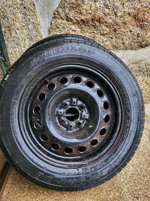 Pneu 185/ 65 R15