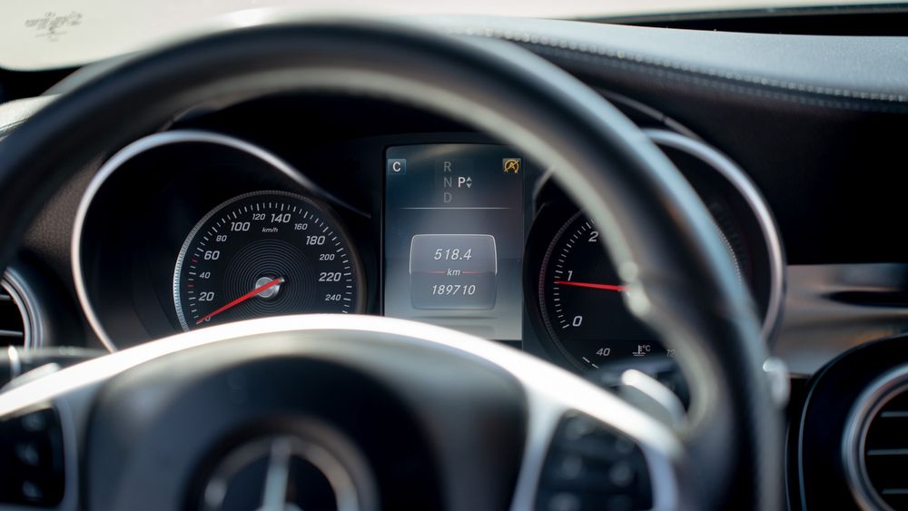 MERCEDES C200 - AMG Full Extras (Edição Especial Pack Night)