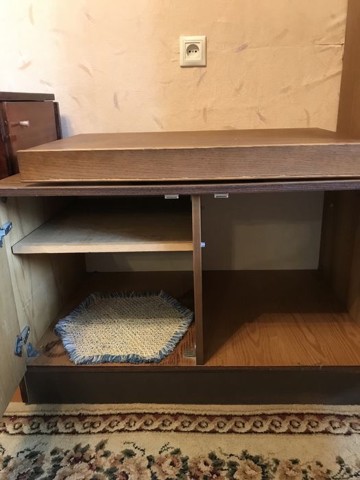 Тумба, тумба під телевізор