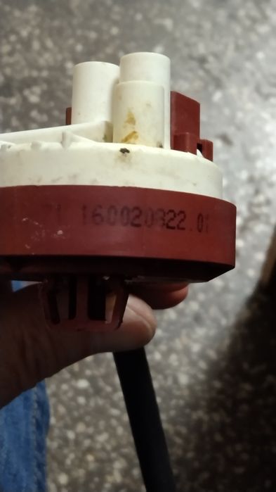 Пресостат,реле рівня води indesit/ariston  С00143740