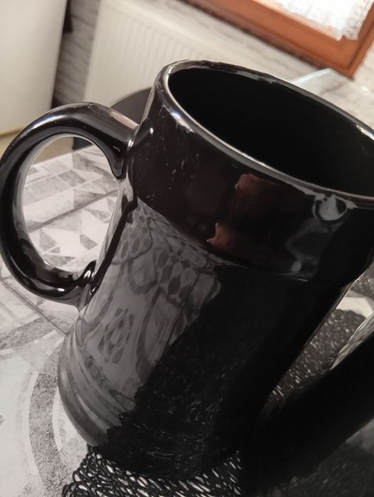 Dwa kubki kufle czarne