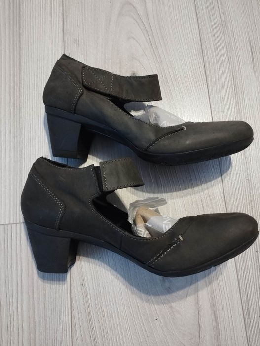 Buty damskie polbuty pantofle na obcasie 38 Khriò