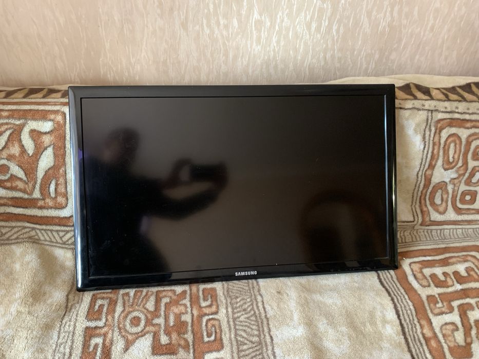 Телевизор Samsung UE32D4003BW