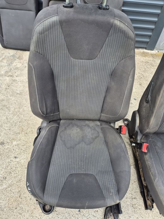 Fotel kanapa poszycie ford focus mk3 lift