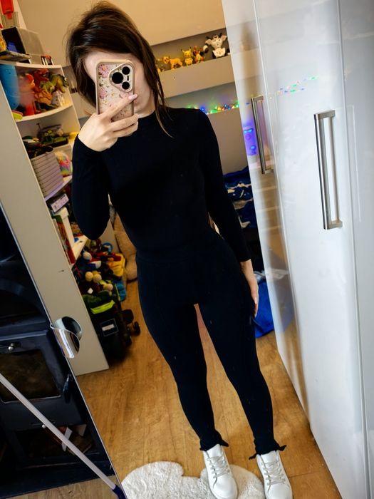 Body Ola voga czarne wycięte plecy