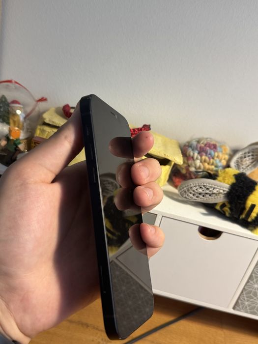 iPhone 12 - Stan BDB (kondycja baterii 94%)