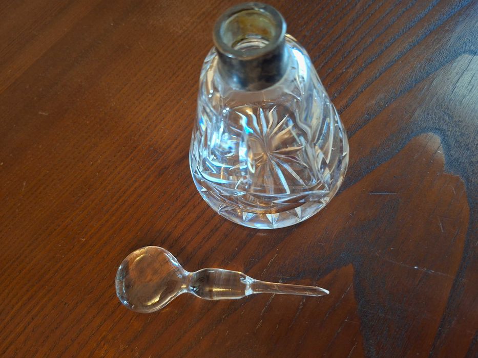 Frascos para perfume em cristal da Marinha Grande - Collectible perfume bottles