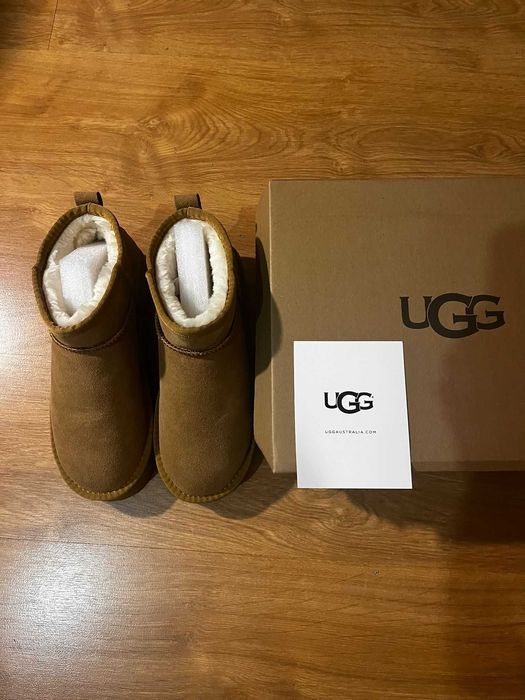 UGG platform boot