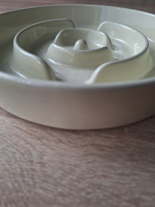 Miska spowalniająca jedzenie dla psa ceramiczna