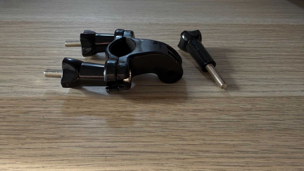 Uchwyt na kamerkę sportową typu GoPro – na kierownicę roweru