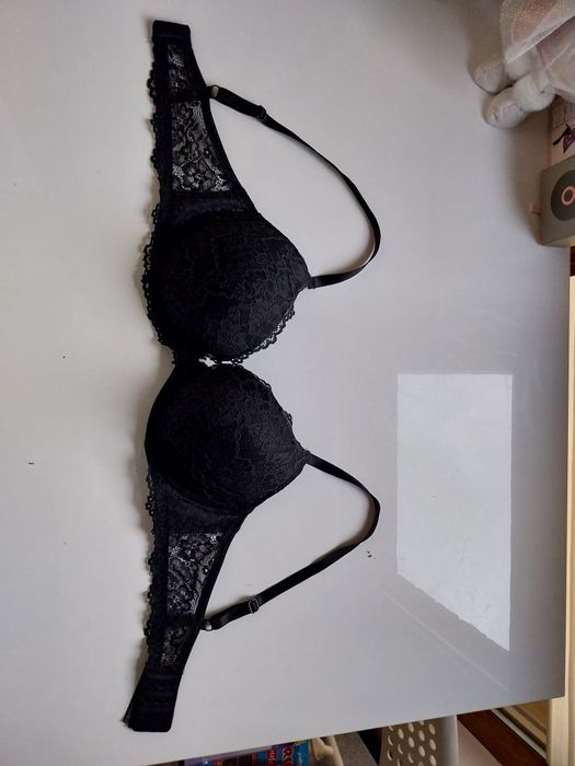 Czarny stanik, biustonosz H&M jak nowy, rozmiar 80 C