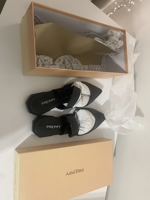 Шльопанці кожані оригінал