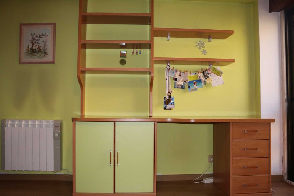 Quarto criança em excelente estado.
