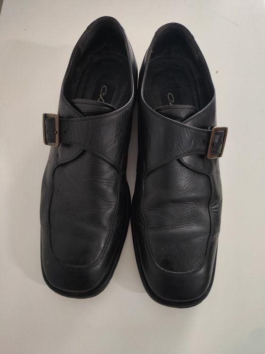 Sapatos pretos de cerimónia med,44