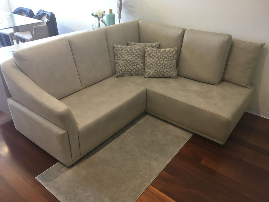 Sofá de Canto com 2m de largura como novo
