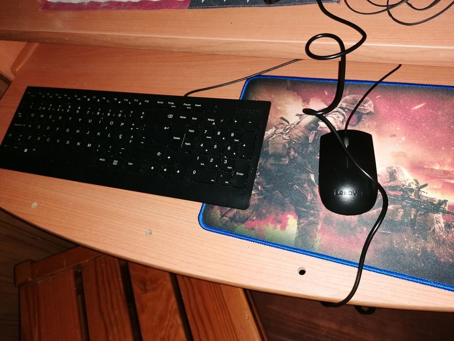 Vendo computador com acessórios