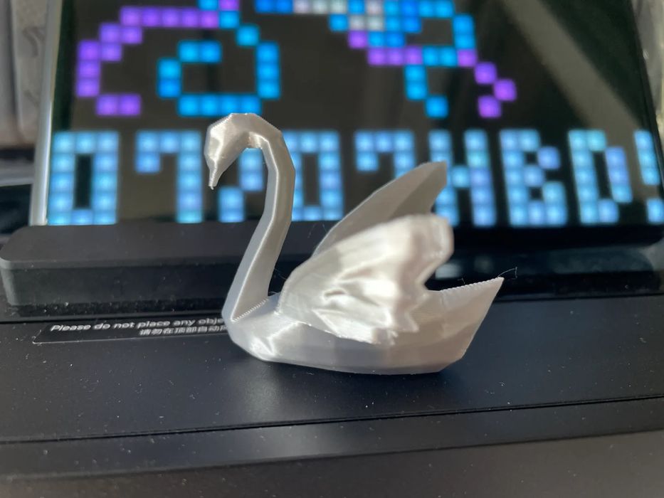Figura Decorativa Cisne Low-poly