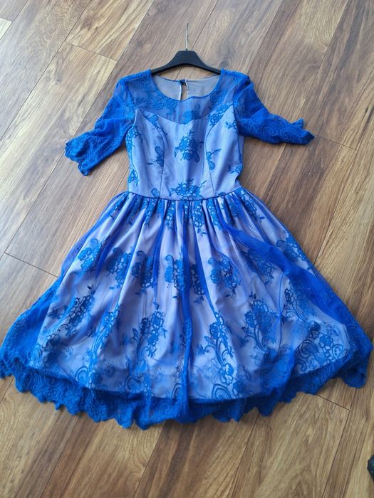 Sukienka niebieska wizytowa