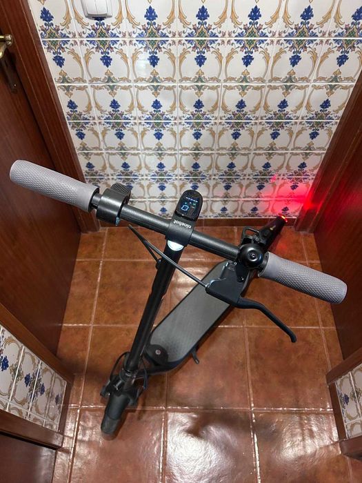 Trotinete Elétrica Segway Ninebot KickScooter F25E II