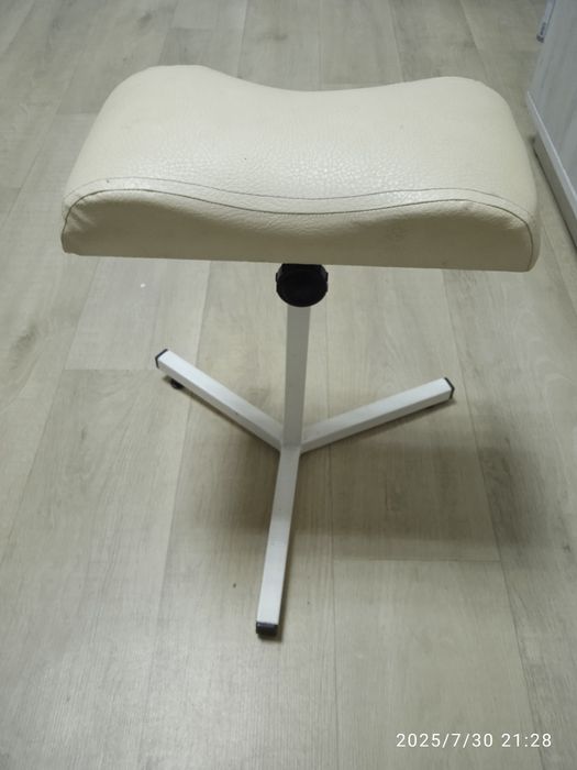 Меблі для манікюру