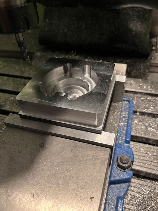 Usługi tokarskie, frezerskie, spawanie tig, reganeracja otworów itp