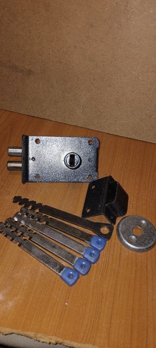 Замок накладний ЗН-5 голеол рейковий дверний, гаражний ЗН-5 рейковий.