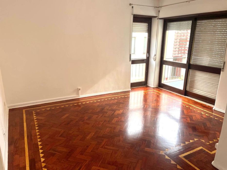 T2 com Terraço na Lapa | Luz, Conforto e Tranquilidade