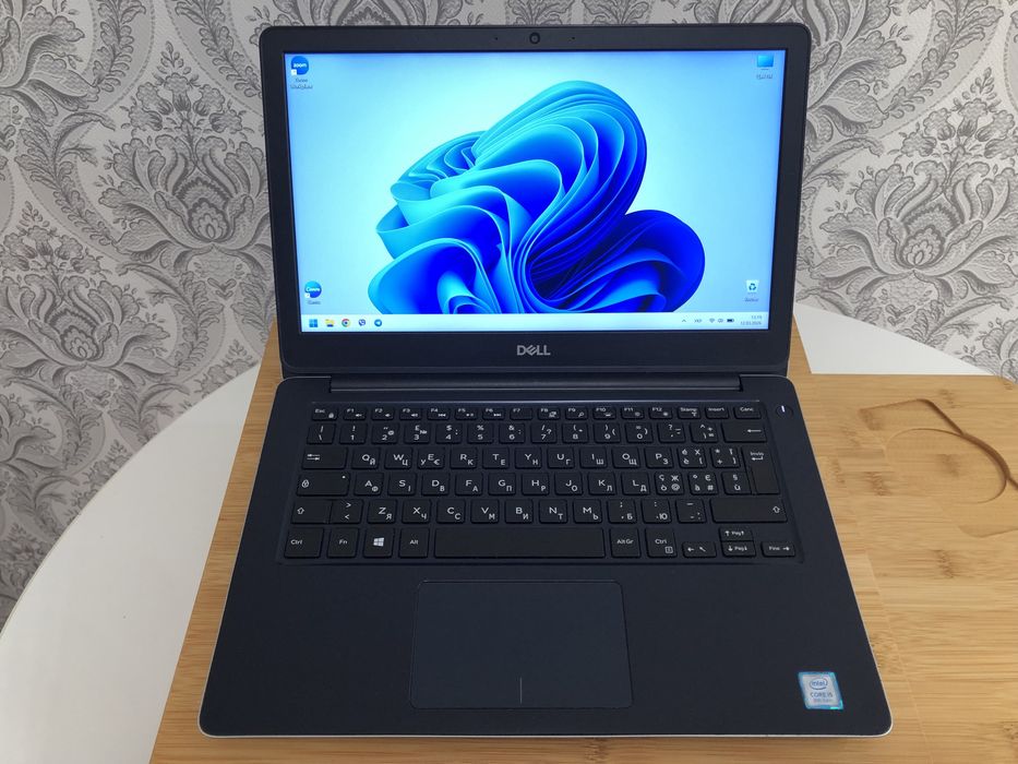 Ноутбук Dell Vostro 5370