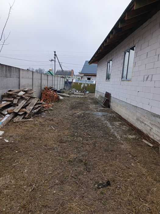 продажа дома в Довжике в центре села