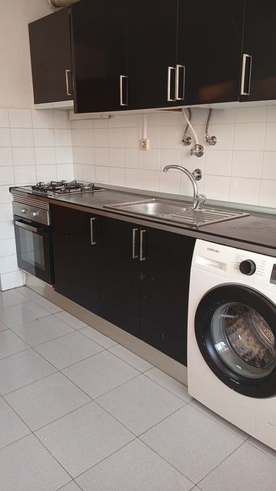 Quarto partilhado,boa localização da amadora