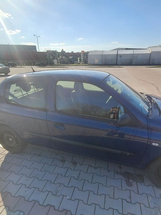 Renault Clio 2, mały przebieg, jeździ