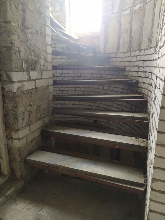 Продам дом без внутренних работ!