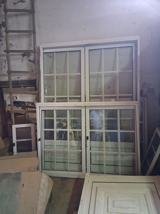 Janelas em aluminio vidro duplo e porta de aluminio