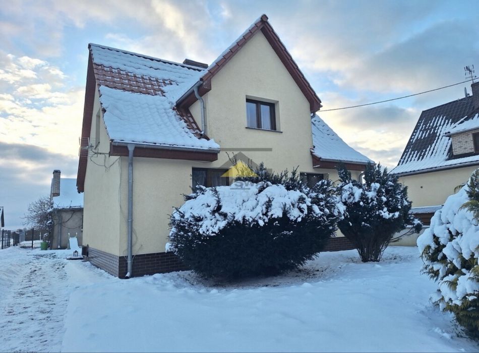 Dom z dużą działką 2844 m² – tuż przy jeziorze w Zwierzynie