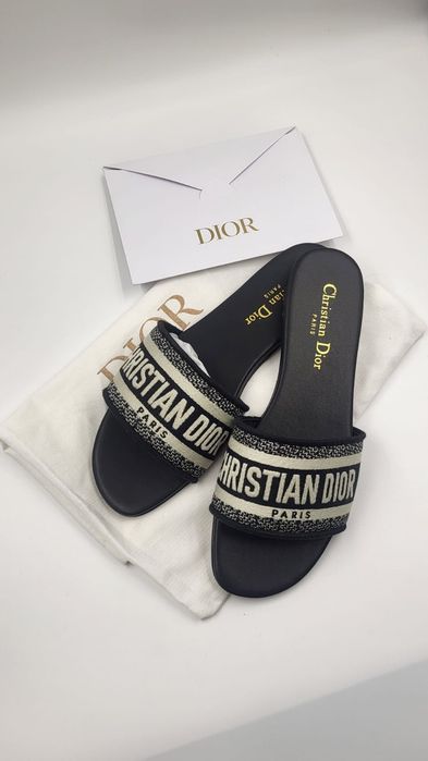 Klapki Dior - nowe