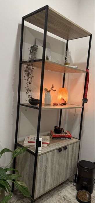 Estante da jysk em madeira