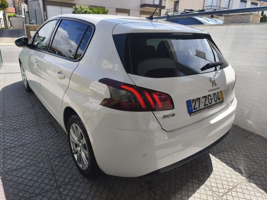 Peugeot 308 1.5 HDI — photo 2