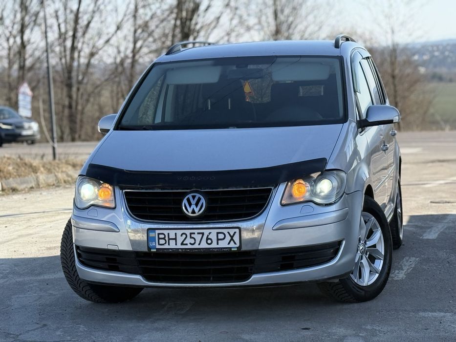 Volkswagen Tuaran 2009р 2.0 АКПП
