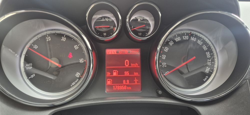 Opel Astra Sports Tourer 1.6CDTi NACIONAL de 2015