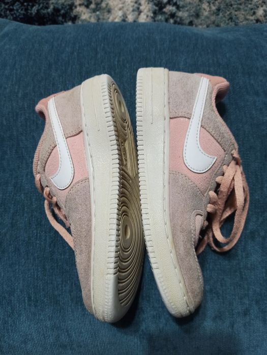 Tênis Nike Rosa e cinza
