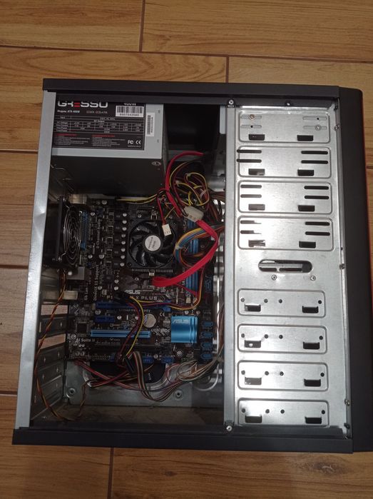 Продам корпус системного блока GRESSO