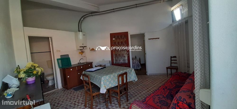 Prédio com 3 Apartamentos