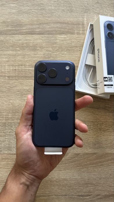 iPhone 17 Pro Deep Blue - C/ 14 Ciclos de Carga