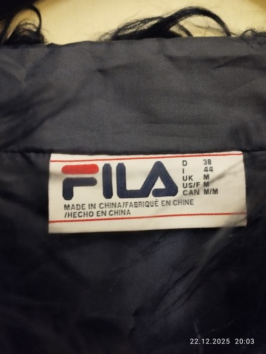 Шубка спорт шик FILA темно- синій чернільний  колір.рМ 44-46евр.950гр.